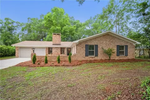 1611 Chase Dr, Saraland, AL 36571