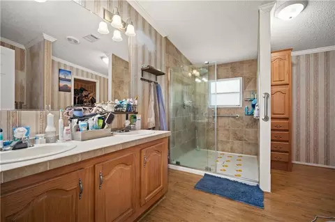 Bath - 8205 Brandy Ln N, Mobile, AL 36695 photo 1 of 2