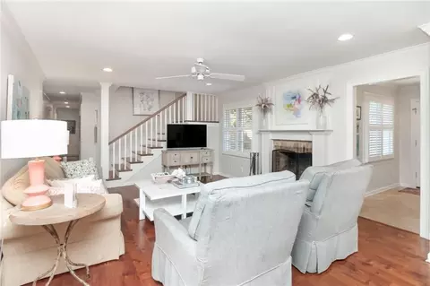 Living - 460 Winslow Dr, Mobile, AL 36608 photo 1 of 2