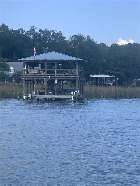 3969 Scenic Dr, Mobile, AL 36605
