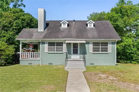 300 Thornhill Cir, Mobile, AL 36606
