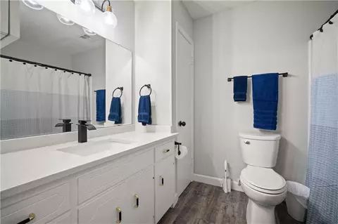 Bath - 7004 Carrabelle Ky, Mobile, AL 36695 photo 2 of 2