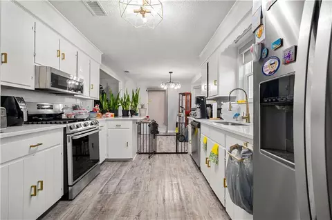 Kitchen - 7004 Carrabelle Ky, Mobile, AL 36695 photo 3 of 3