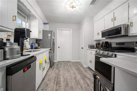 Kitchen - 7004 Carrabelle Ky, Mobile, AL 36695 photo 1 of 3