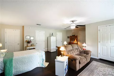 Bedroom - 1750 Staples Rd, Mobile, AL 36605 photo 3 of 8