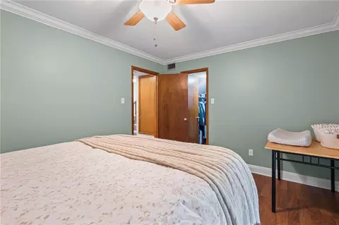 Bedroom - 2140 Luckner Ct, Mobile, AL 36618 photo 2 of 4