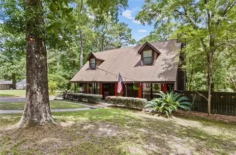 Exterior - 2140 Luckner Ct, Mobile, AL 36618 photo 2 of 7