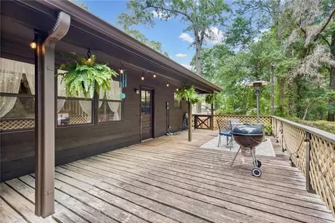 Exterior - 2140 Luckner Ct, Mobile, AL 36618 photo 4 of 7