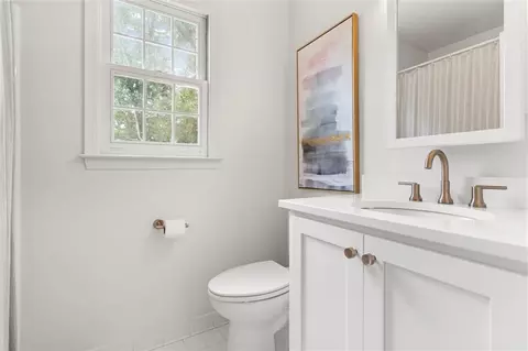 Bath - 483 Pine Ct, Mobile, AL 36608 photo 5 of 5