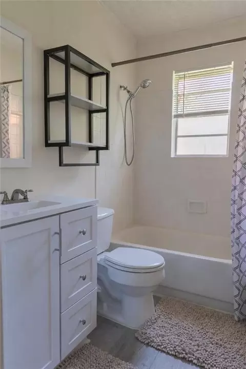 Bath - 6463 Tillery Dr, Mobile, AL 36608 photo 1 of 1