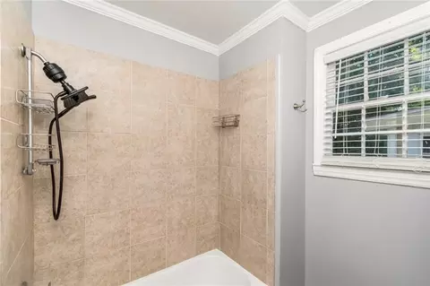 Bath - 263 Border Dr E, Mobile, AL 36608 photo 3 of 3
