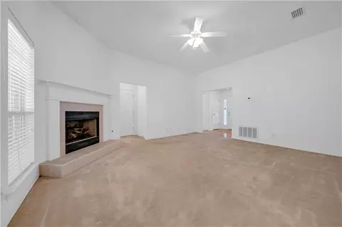 Living - 2520 Rosebud Dr, Mobile, AL 36695 photo 4 of 5
