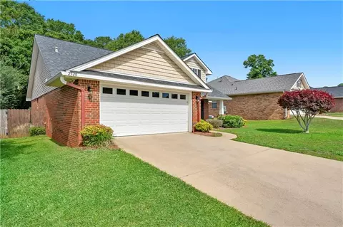 Exterior - 2520 Rosebud Dr, Mobile, AL 36695 photo 2 of 7