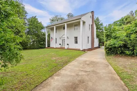 Exterior - 3863 Old Shell Rd, Mobile, AL 36608 photo 4 of 13