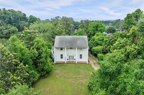Exterior - 3863 Old Shell Rd, Mobile, AL 36608 photo 6 of 13