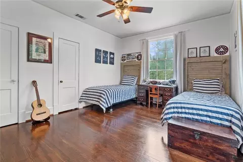 Bedroom - 3863 Old Shell Rd, Mobile, AL 36608 photo 4 of 7