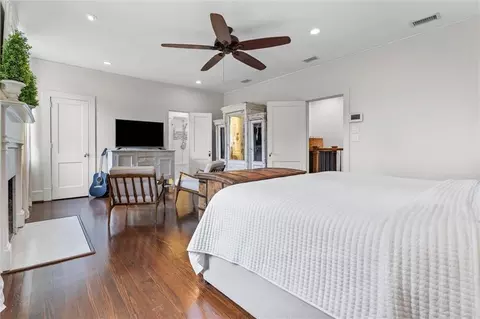 Bedroom - 3863 Old Shell Rd, Mobile, AL 36608 photo 3 of 7