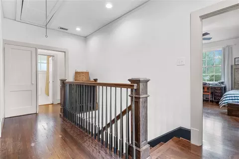 Entry Way - 3863 Old Shell Rd, Mobile, AL 36608 photo 6 of 7