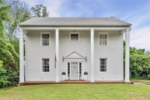3863 Old Shell Rd, Mobile, AL 36608