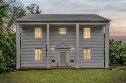 Exterior - 3863 Old Shell Rd, Mobile, AL 36608 photo 2 of 13