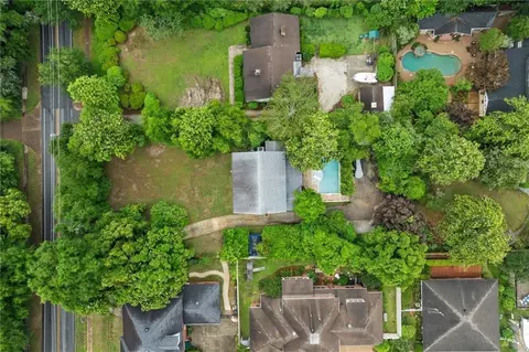 View/Area - 3863 Old Shell Rd, Mobile, AL 36608 photo 2 of 9