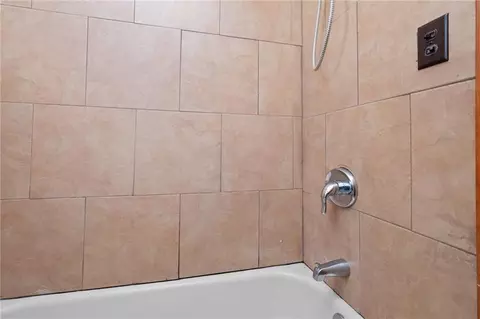 Bath - 11045 Hurst Dr, Axis, AL 36505 photo 3 of 3