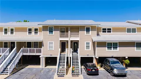 6 Yacht Club Dr #121, Daphne, AL 36526