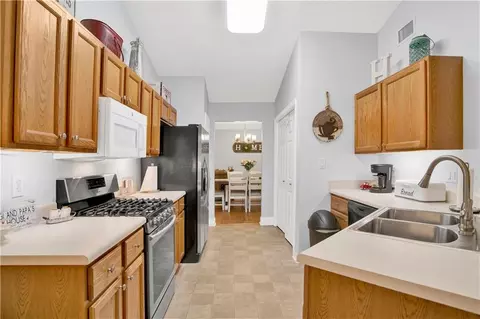 Kitchen - 643 Spring Lake Ct, Mobile, AL 36695 photo 3 of 3