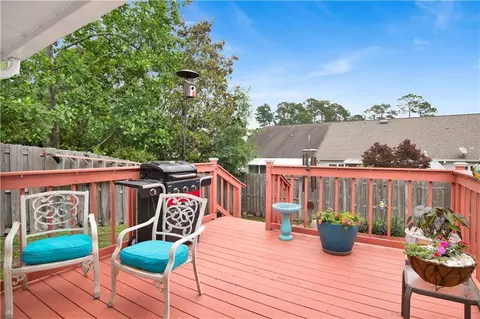 Exterior - 643 Spring Lake Ct, Mobile, AL 36695 photo 5 of 8