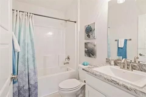 Bath - 4353 Alden Cir E, Mobile, AL 36695 photo 2 of 2