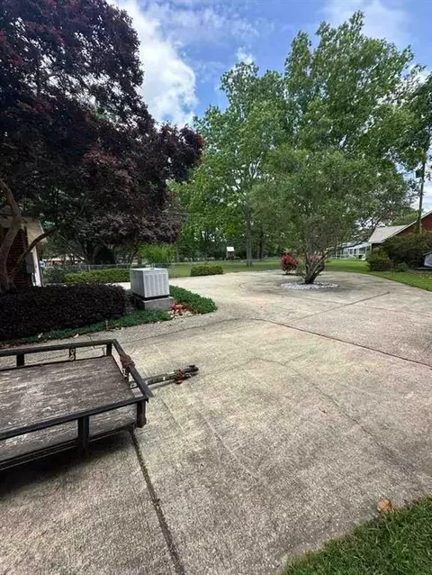 Exterior - 10550 Mclaughlin Ln, Mobile, AL 36608 photo 3 of 26