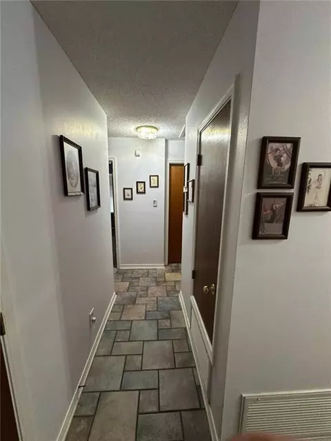 Entry Way - 10550 Mclaughlin Ln, Mobile, AL 36608 photo 1 of 2