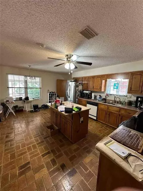 Kitchen - 10550 Mclaughlin Ln, Mobile, AL 36608 photo 1 of 2