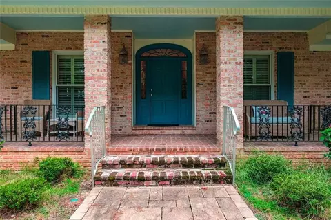 14301 Wintzell Ave, Bayou La Batre, AL 36509