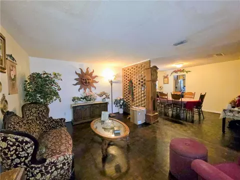 Living - 1058 Gallen Ct, Mobile, AL 36608 photo 2 of 3
