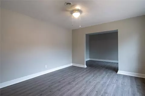 Living - 1602 Marengo Dr, Mobile, AL 36605 photo 3 of 7