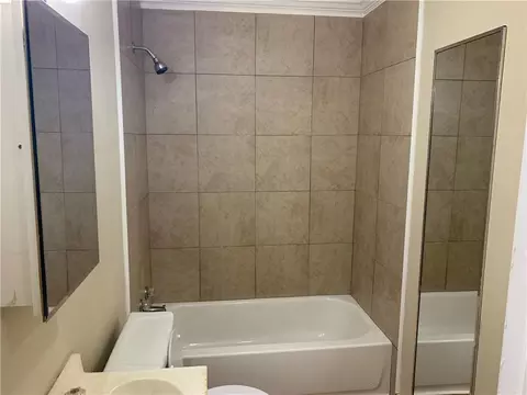 Bath - 541 Chandler St, Mobile, AL 36610 photo 1 of 1