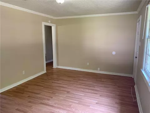 Living - 541 Chandler St, Mobile, AL 36610 photo 2 of 2