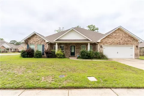 2145 Philsdale Ln, Semmes, AL 36575
