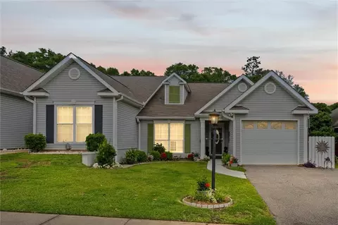314 Spring Lake Dr N, Mobile, AL 36695