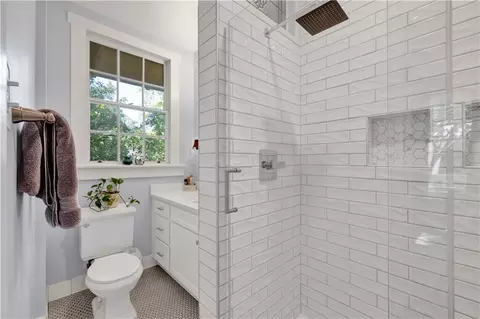 Bath - 307 West St, Mobile, AL 36604 photo 1 of 4