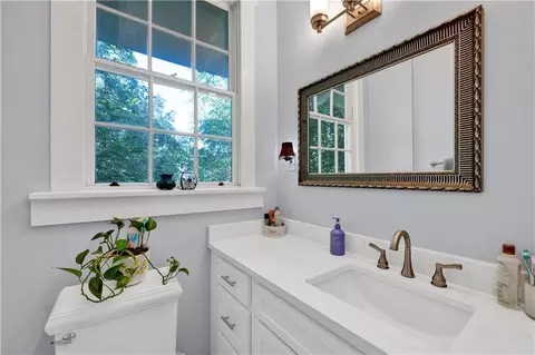 Bath - 307 West St, Mobile, AL 36604 photo 2 of 4
