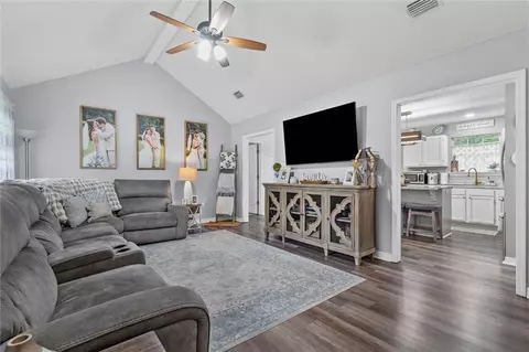Entry Way - 1272 Timberline Ct, Axis, AL 36505 photo 1 of 2