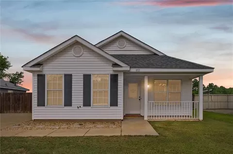 852 Hamilton Bridges Dr W, Mobile, AL 36695