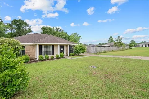 Exterior - 4954 Leahmon Ct, Mobile, AL 36695 photo 5 of 9
