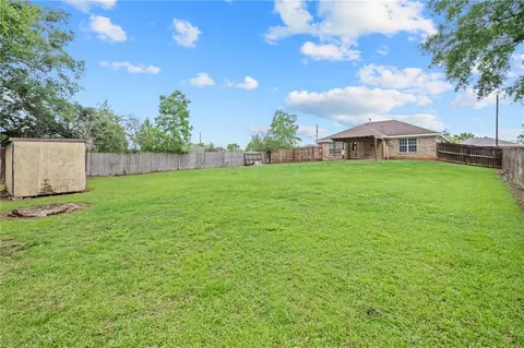 Exterior - 4954 Leahmon Ct, Mobile, AL 36695 photo 7 of 9