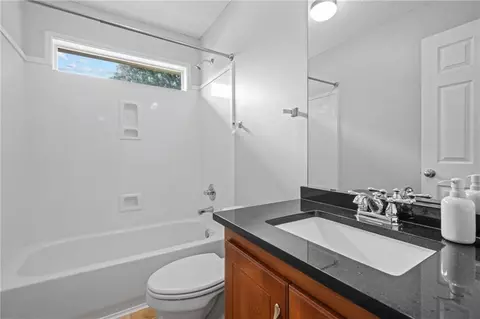 Bath - 4954 Leahmon Ct, Mobile, AL 36695 photo 1 of 2