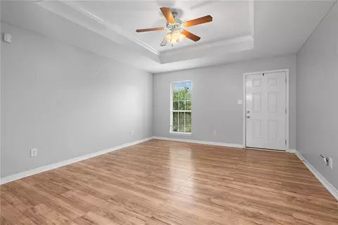 Living - 4954 Leahmon Ct, Mobile, AL 36695 photo 3 of 3