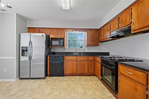 Kitchen - 4954 Leahmon Ct, Mobile, AL 36695 photo 1 of 3