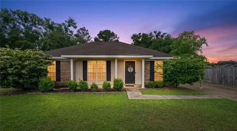 Exterior - 4954 Leahmon Ct, Mobile, AL 36695 photo 2 of 9
